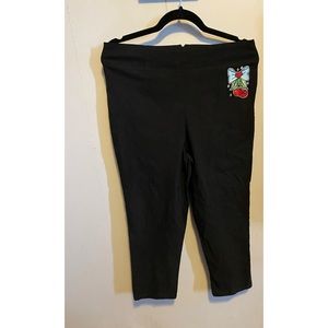 Hell Bunny crop pants size XL